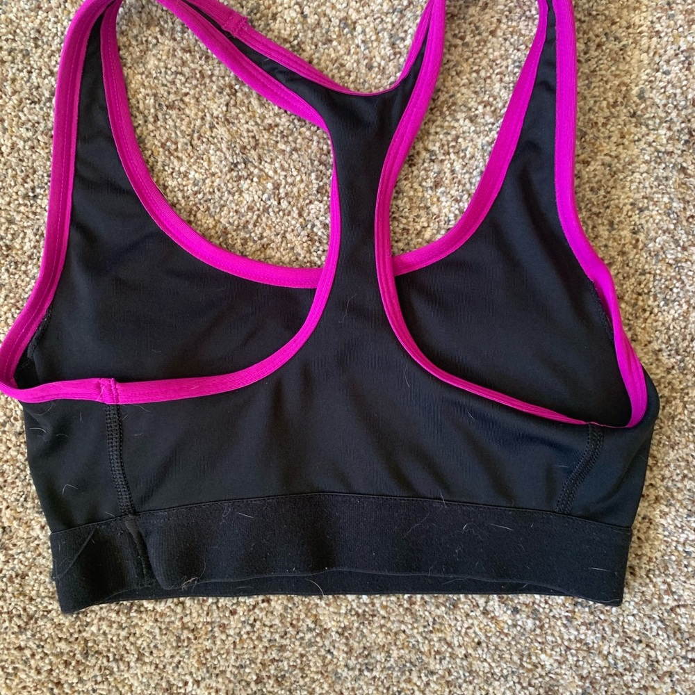 Sports Bras - Picture 2 of 4
